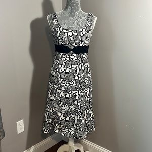 Black and white sleeveless dress
